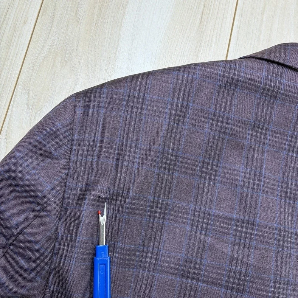 The Trunk Club Custom Twill Wool Mini-Windowpane Plaid Blazer Mens 40R Burgundy